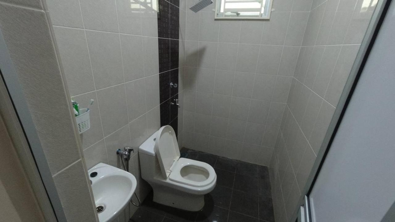 קואלה טרנגאנו Auni Homestay מראה חיצוני תמונה