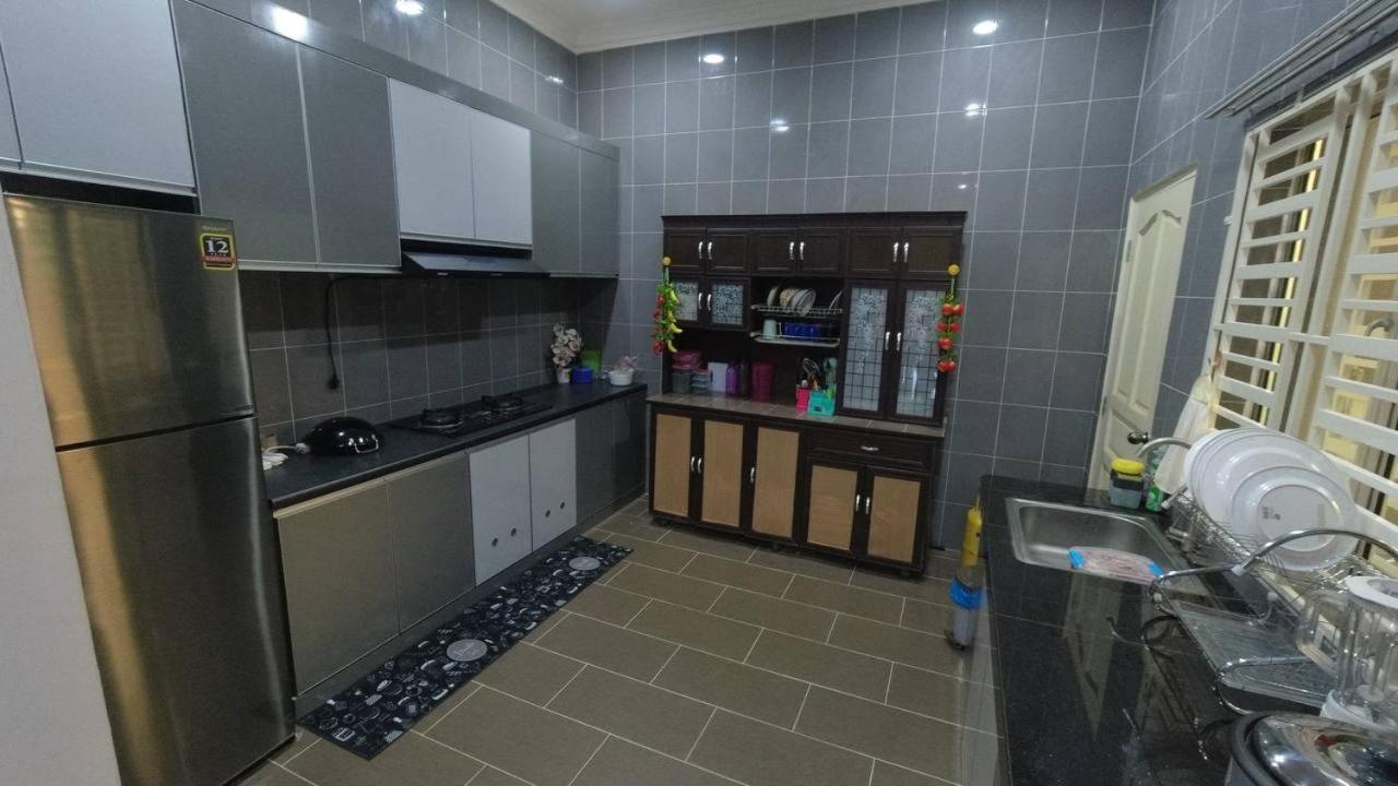 קואלה טרנגאנו Auni Homestay מראה חיצוני תמונה